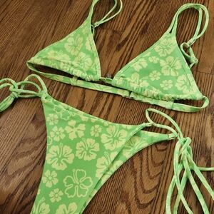 NWOT Kulani Kinis Bikini Set in Aloha Lime Green